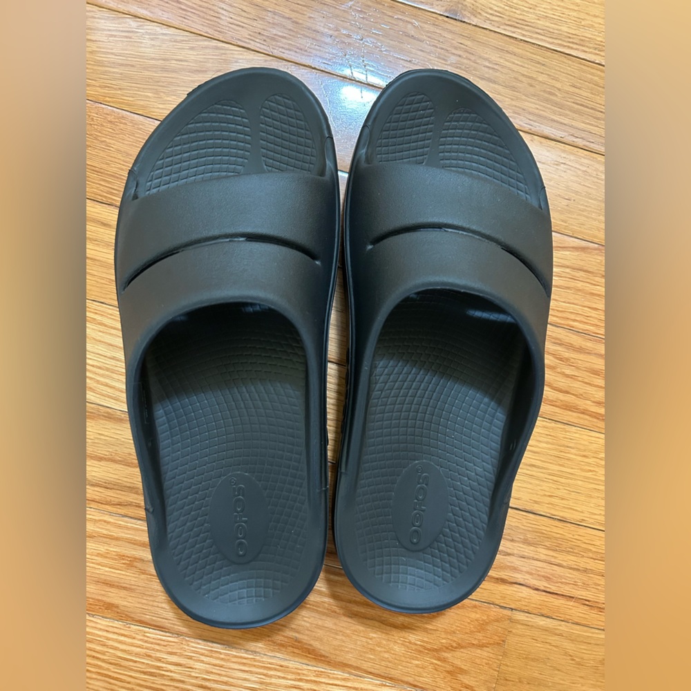 Oofos Black Slide Sandals